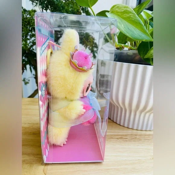 LOW START🌟Queen Labubu - Let’s Checkmate. - Picture 2 of 6